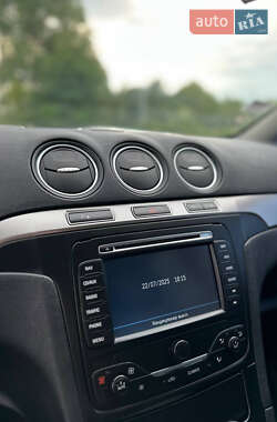 Минивэн Ford S-Max 2014 в 