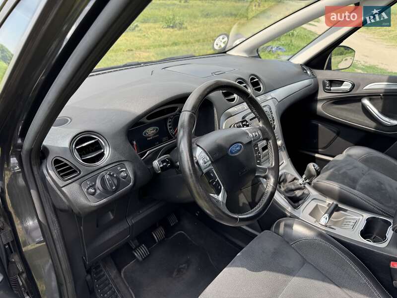Минивэн Ford S-Max 2009 в Киеве