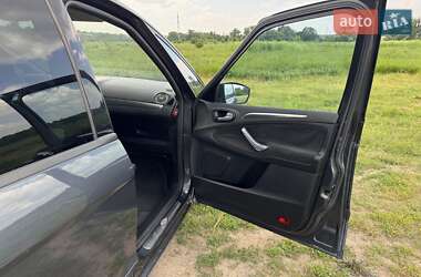 Минивэн Ford S-Max 2009 в 