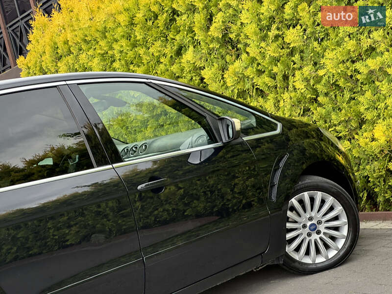 Минивэн Ford S-Max 2011 в Стрые