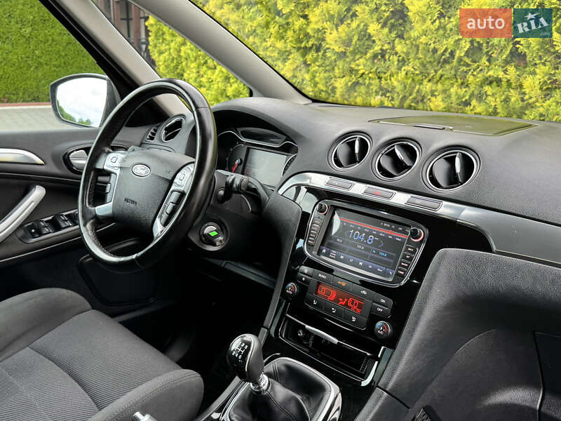 Минивэн Ford S-Max 2011 в Стрые