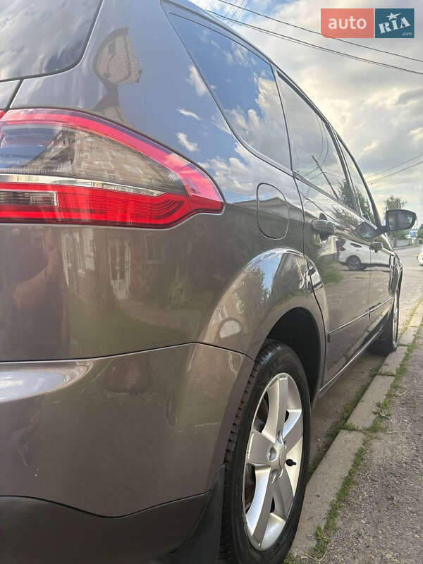 Минивэн Ford S-Max 2012 в Снятине