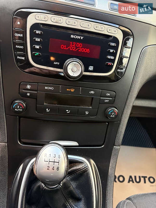 Минивэн Ford S-Max 2012 в Снятине