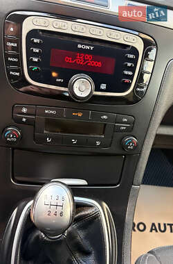Минивэн Ford S-Max 2012 в 