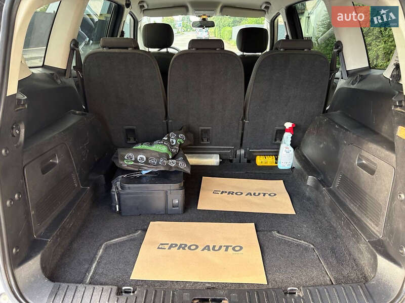 Минивэн Ford S-Max 2012 в Снятине
