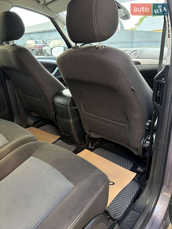 Минивэн Ford S-Max 2012 в Снятине