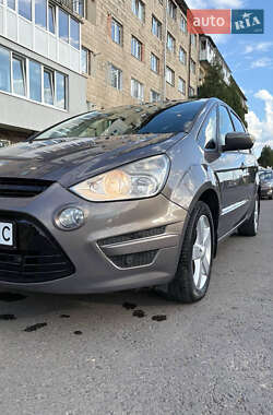 Минивэн Ford S-Max 2012 в 