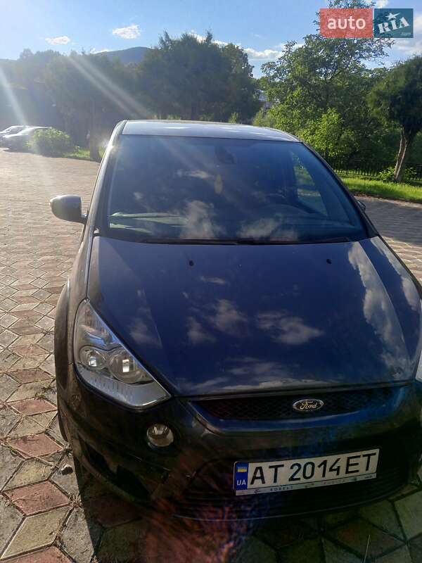 Минивэн Ford S-Max 2006 в Косове