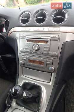 Минивэн Ford S-Max 2006 в 