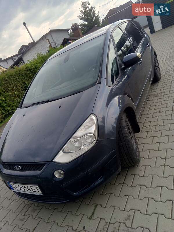 Минивэн Ford S-Max 2006 в Косове