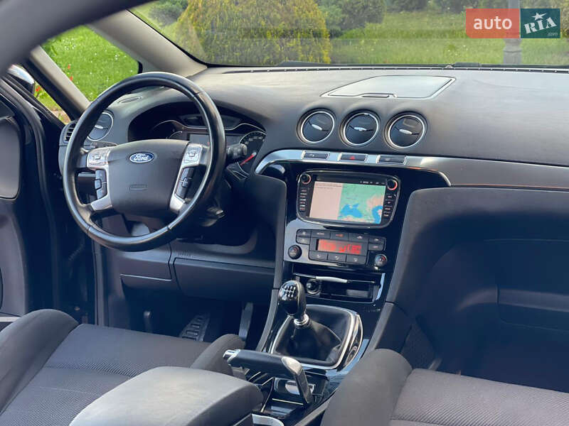 Минивэн Ford S-Max 2011 в Стрые