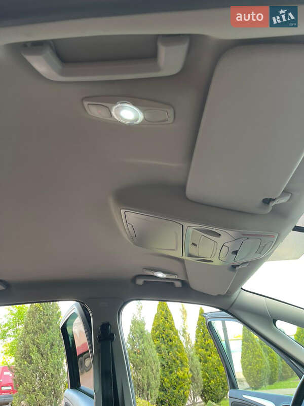 Минивэн Ford S-Max 2011 в Стрые