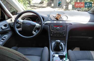 Минивэн Ford S-Max 2012 в 