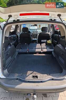 Минивэн Ford S-Max 2013 в 