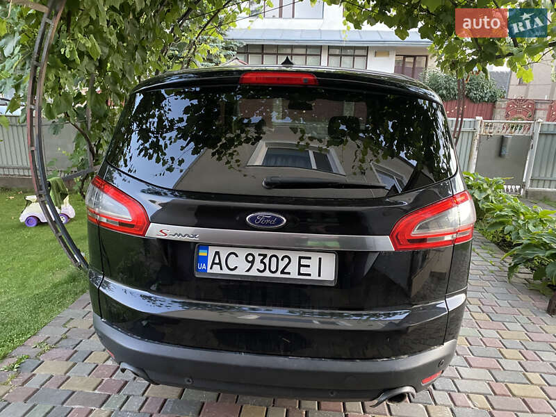 Минивэн Ford S-Max 2014 в 