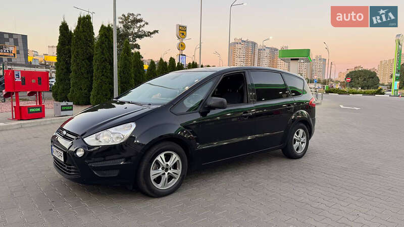 Минивэн Ford S-Max 2011 в Киеве