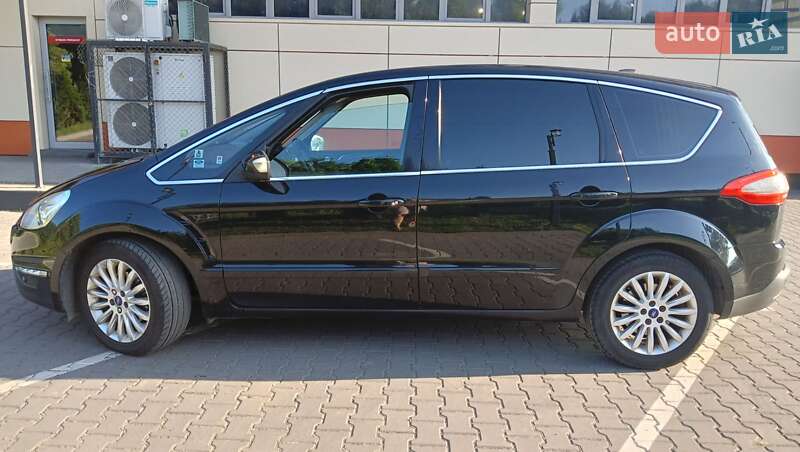 Минивэн Ford S-Max 2012 в 