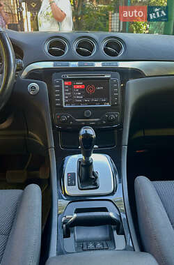Минивэн Ford S-Max 2012 в 
