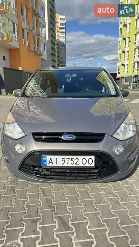 Минивэн Ford S-Max 2012 в 