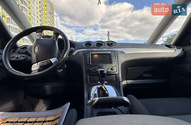 Минивэн Ford S-Max 2012 в 
