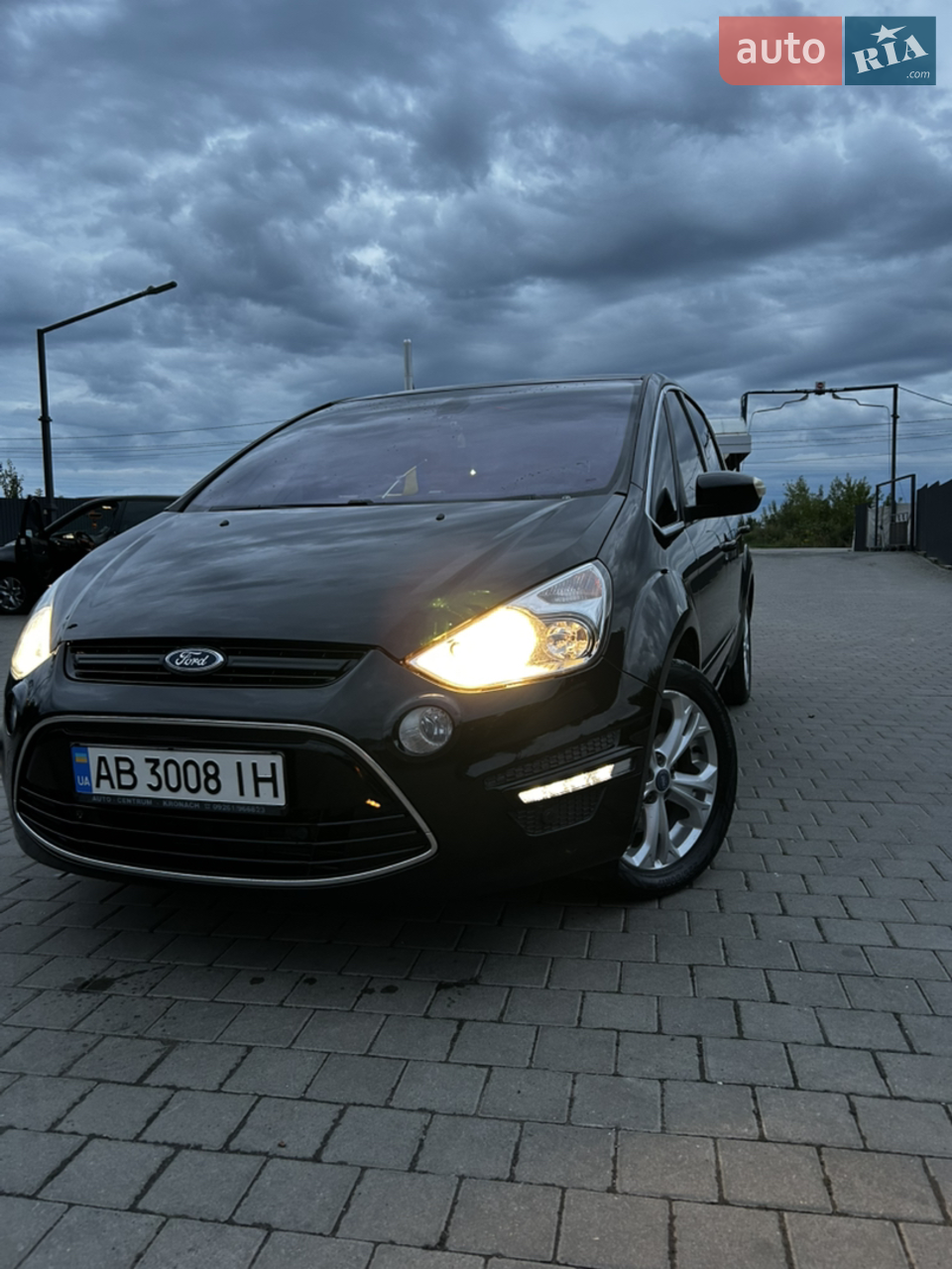 2010 Ford S-MAX - мініатюра 21
