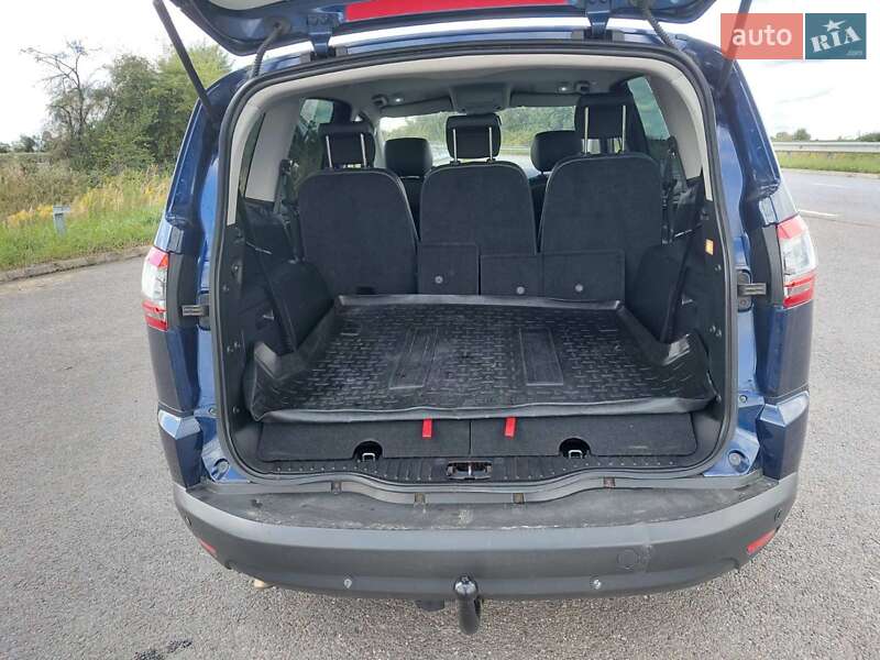 Минивэн Ford S-Max 2010 в Щирце