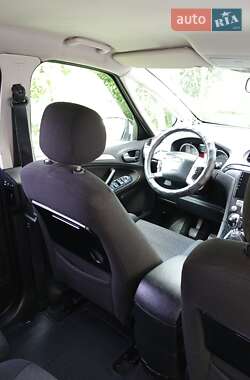 Мінівен Ford S-Max 2009 в 