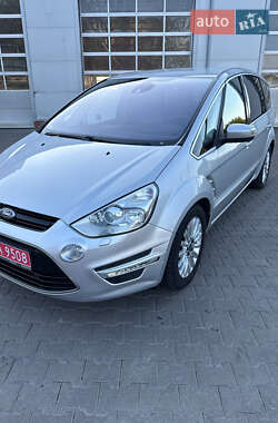 Мінівен Ford S-Max 2013 в 