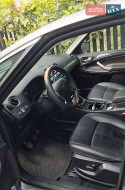 Мінівен Ford S-Max 2011 в 