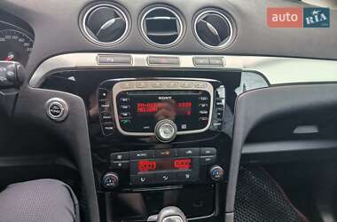 Минивэн Ford S-Max 2010 в 