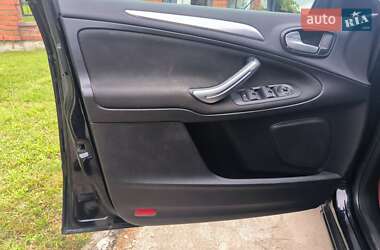 Минивэн Ford S-Max 2010 в 