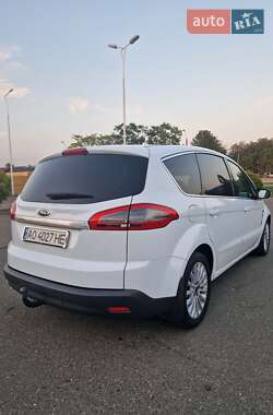 Мінівен Ford S-Max 2014 в 