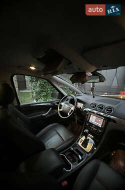Мінівен Ford S-Max 2013 в 