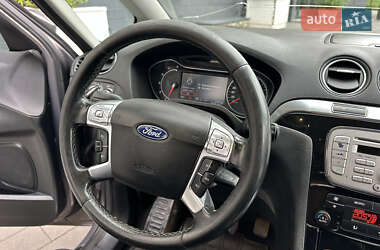 Минивэн Ford S-Max 2011 в 