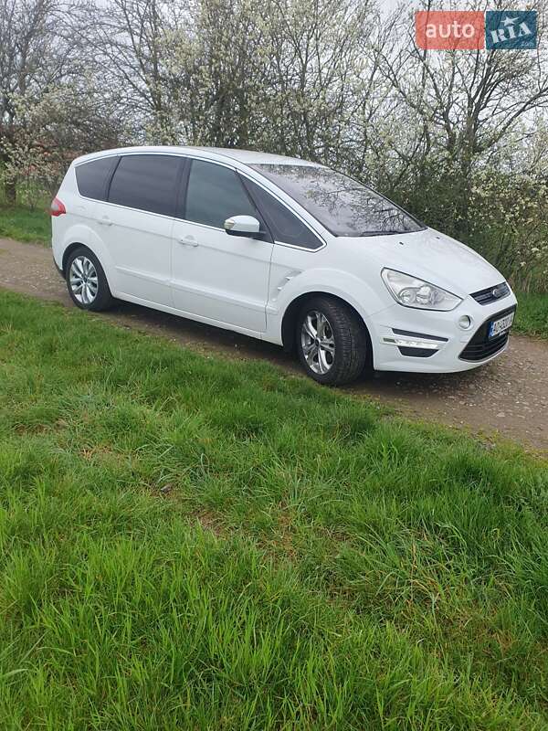 Минивэн Ford S-Max 2013 в Сваляве