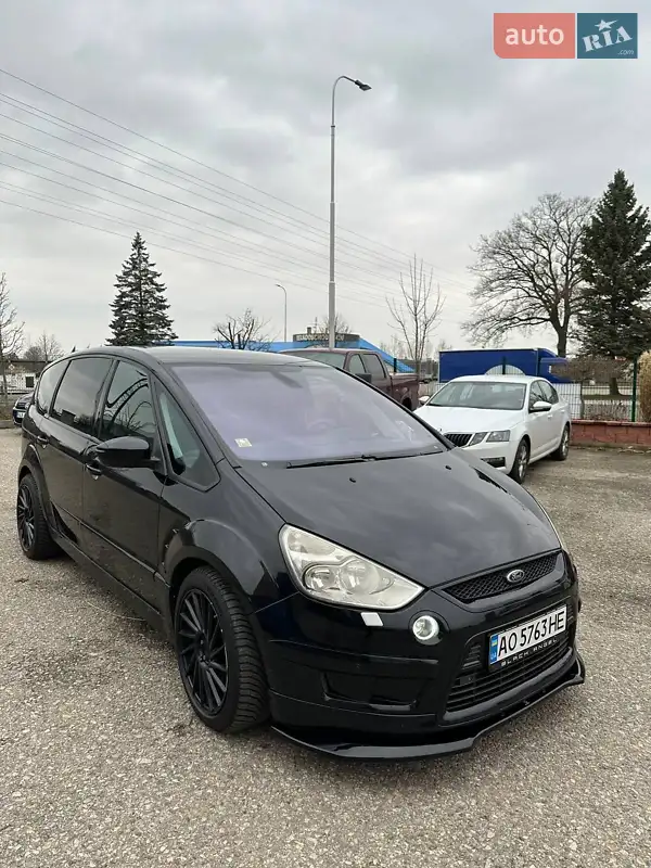 Ford S-Max