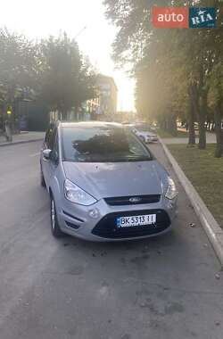 Минивэн Ford S-Max 2014 в 