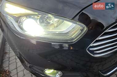 Мінівен Ford S-Max 2015 в 