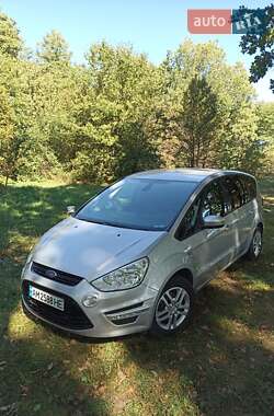 Мінівен Ford S-Max 2013 в 