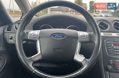 Мінівен Ford S-Max 2013 в 