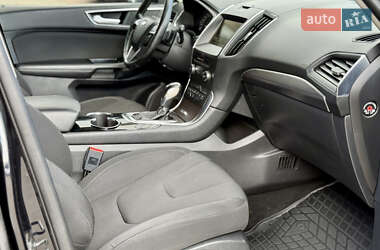 Минивэн Ford S-Max 2015 в 