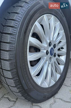 Мінівен Ford S-Max 2013 в 