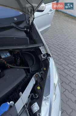 Мінівен Ford S-Max 2013 в 