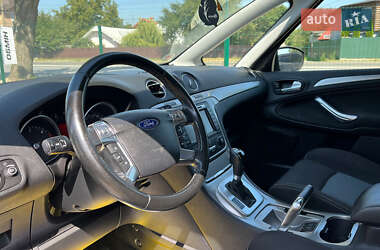 Минивэн Ford S-Max 2011 в 