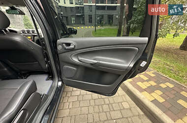 Минивэн Ford S-Max 2013 в 