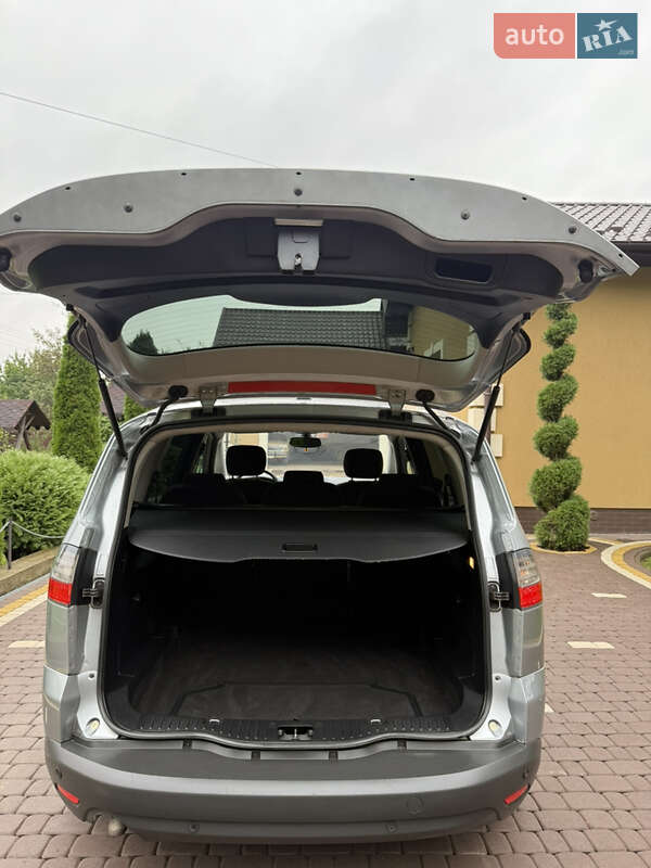 Мінівен Ford S-Max 2007 в Косові