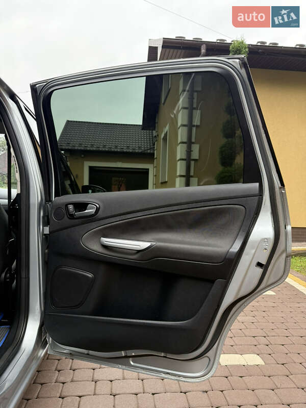 Мінівен Ford S-Max 2007 в Косові