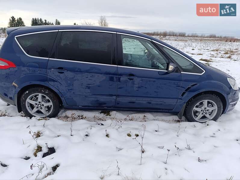 Минивэн Ford S-Max 2010 в Щирце