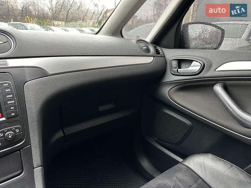 Минивэн Ford S-Max 2013 в Виннице