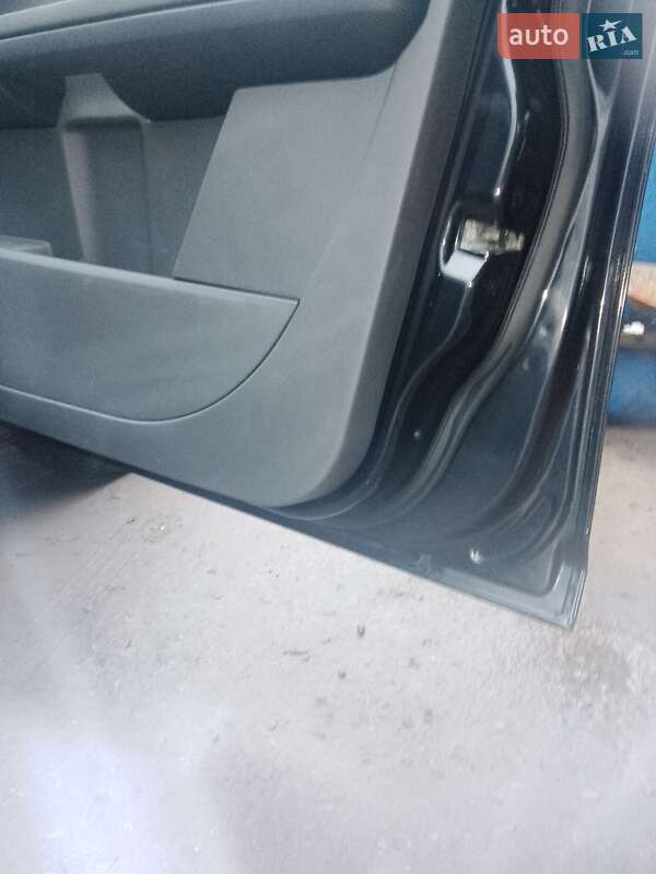 Минивэн Ford S-Max 2006 в Николаевке фото 4 Минивэн Ford S-Max 2006 в Николаевке